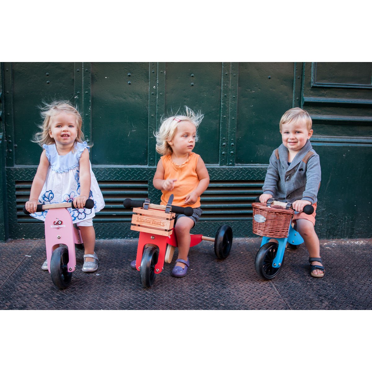 Kinderfeets houten fietskrat